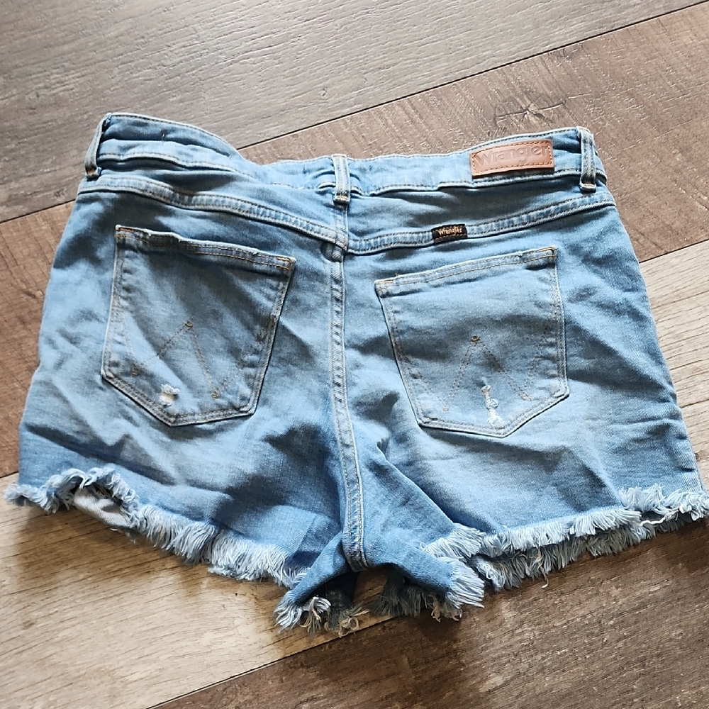 Wrangler Light Blue High Rise Vintage Distressed Frayed Hem Denim 3" Shorts